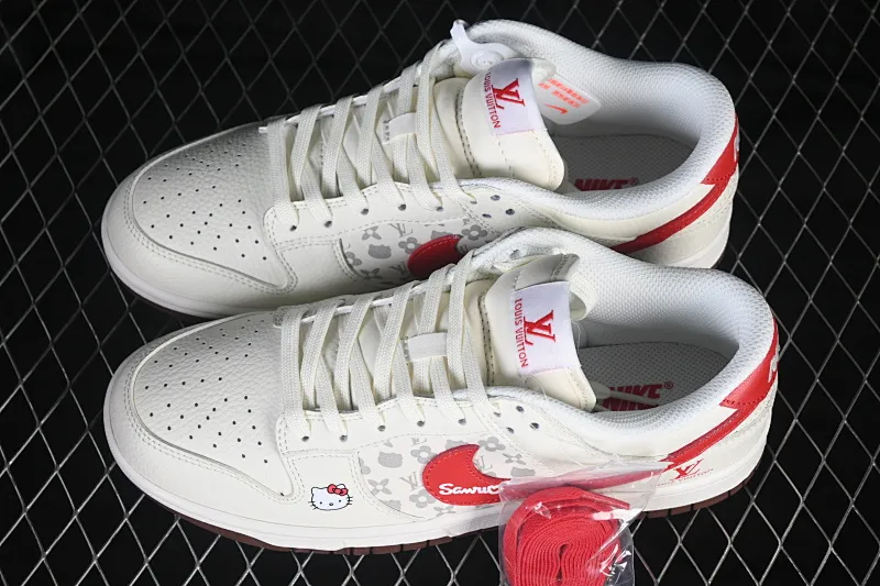 All categories Nk SB Dunk Series Nk SB Dunk Low High-end customized low-top sneakers Nike SB Dunk Low beige red brown contrast color High-end customized low-top casual skate shoes HF0391-001